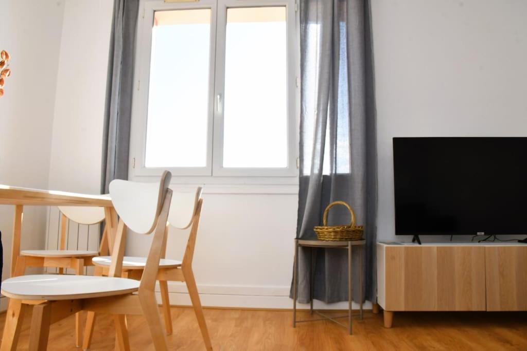 Vue Pyreneenne Elegante Avec 2 Chambres Tarbes Exterior foto